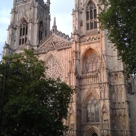 Apartment Cloisters Walk York